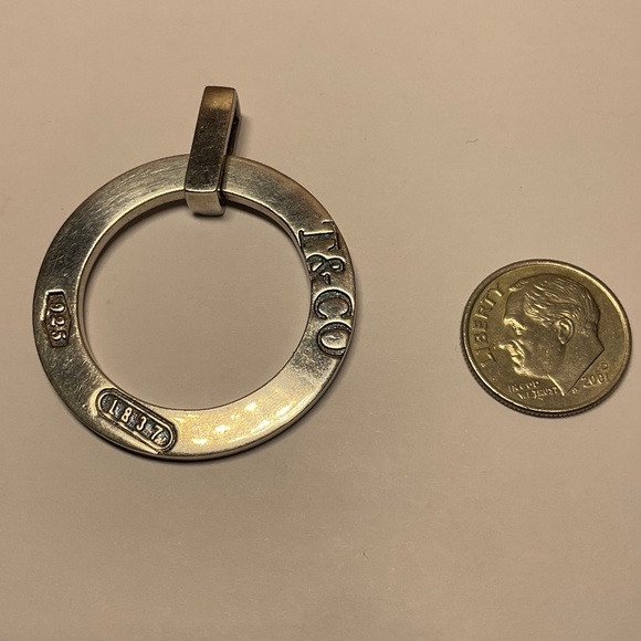 AUTHENTIC TIFFANY & CO. STERLING SILVER ROUND PENDANT. 1.5 inch diameter - Picture 2 of 5